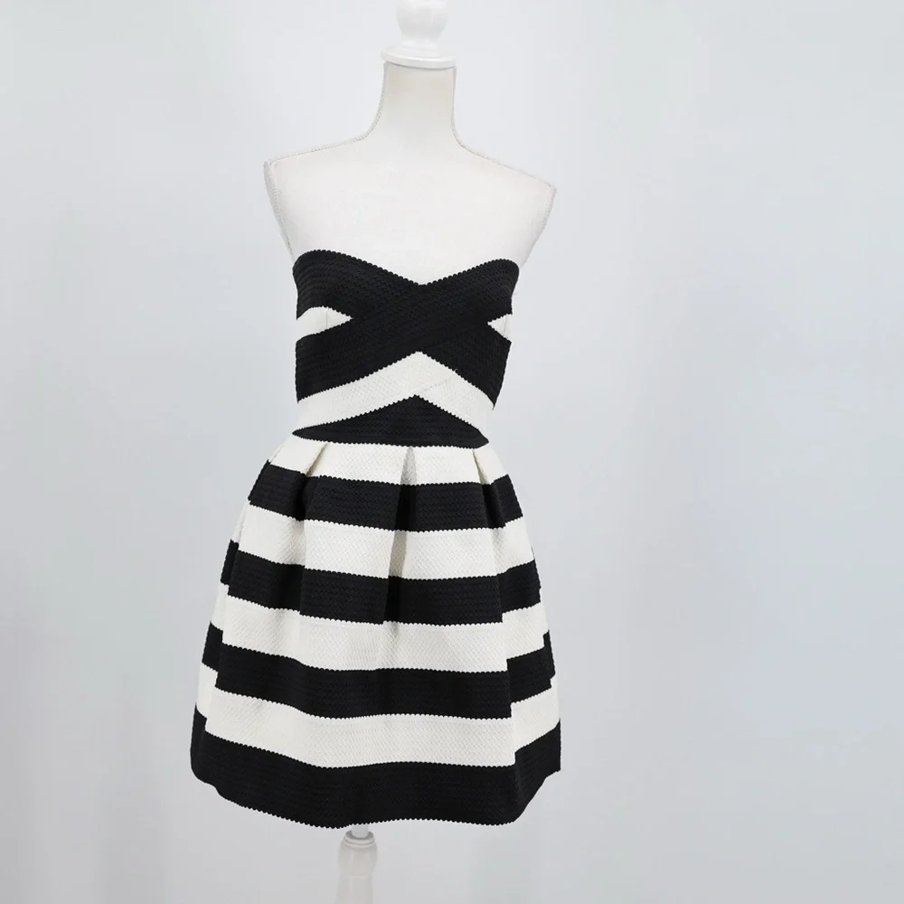 BCBGMaxAzria Alythea‎ Strapless Stripe Fit Flare Mini Dress Black Cream M